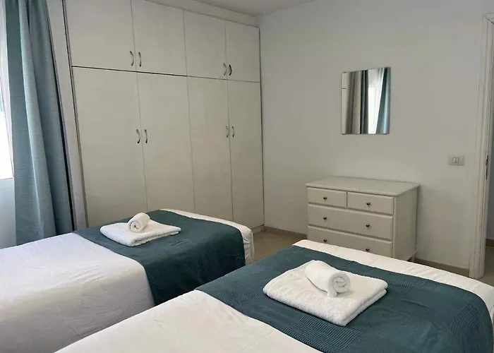 Olivin * Puerto del Carmen (Lanzarote)